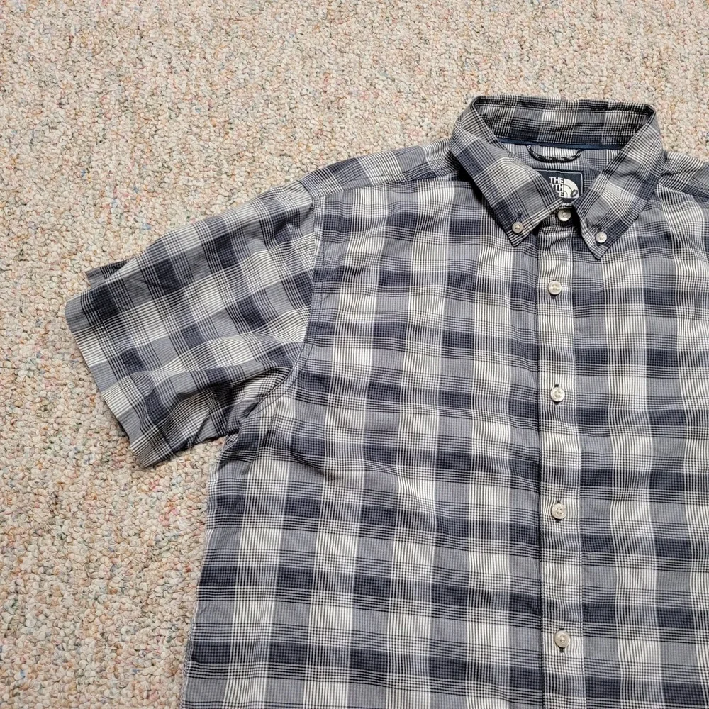 The North Face Shirt Mens Large Grey Plaid Button Down Long Sleeve Campin Hiking